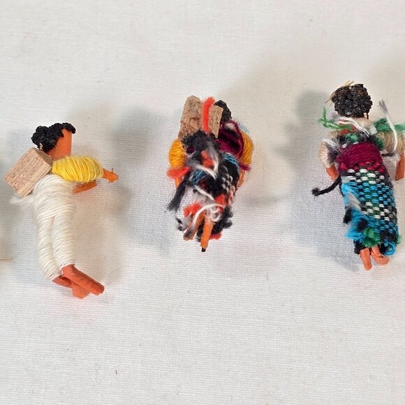 Vintage Guatemalan Worry Dolls Set Handcrafted Folk Art & Painted Box Miniature - Picture 11 of 14